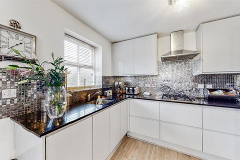 4 bedroom townhouse for sale - Chamberlayne Avenue, Wembley