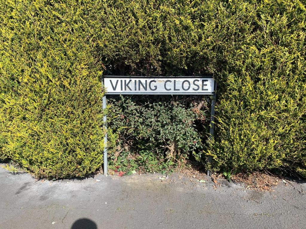 Viking Close, Bourne 3 bed detached bungalow £325,000
