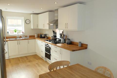24 Farjeon Close, Ledbury, HR8 2FU