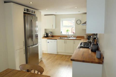 24 Farjeon Close, Ledbury, HR8 2FU