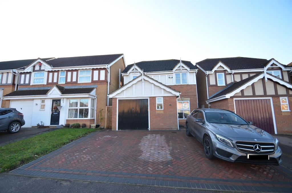 Eisenhower Road, Shefford 3 bed detached house £360,000