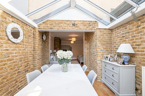 1 Dukes Avenue, Theydon Bois, Epping, CM16 7HG