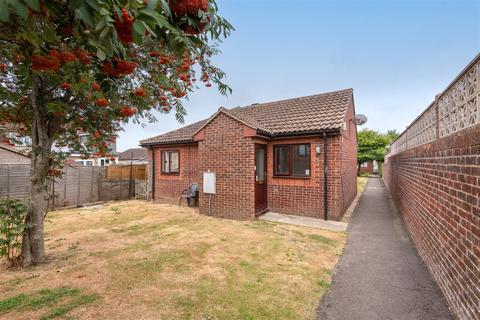 17 Brougham Walk, Worthing, BN11 2PY