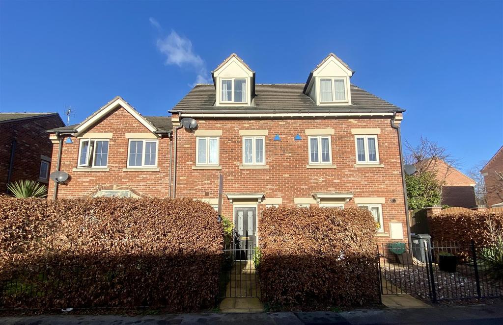 Ellers Road., Bessacarr 3 bed terraced house to rent £800 pcm (£185 pw)