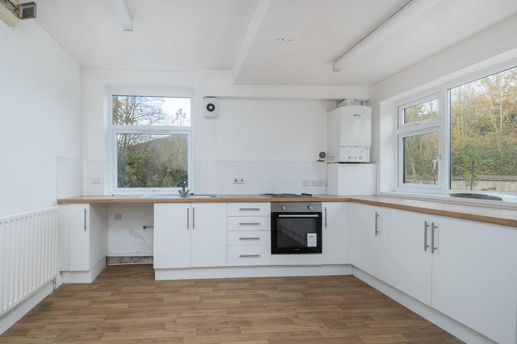 Skelton Road, Langthorpe, Boroughbridge 3 bed semidetached house £