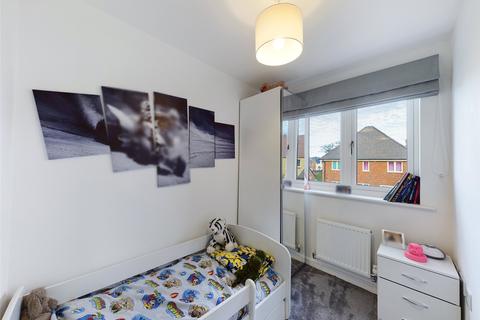 71 Deane Drive, Whittington, Worcester, WR5 2SR