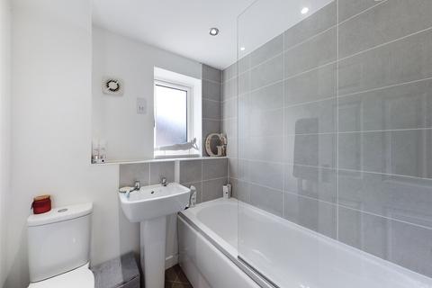 71 Deane Drive, Whittington, Worcester, WR5 2SR