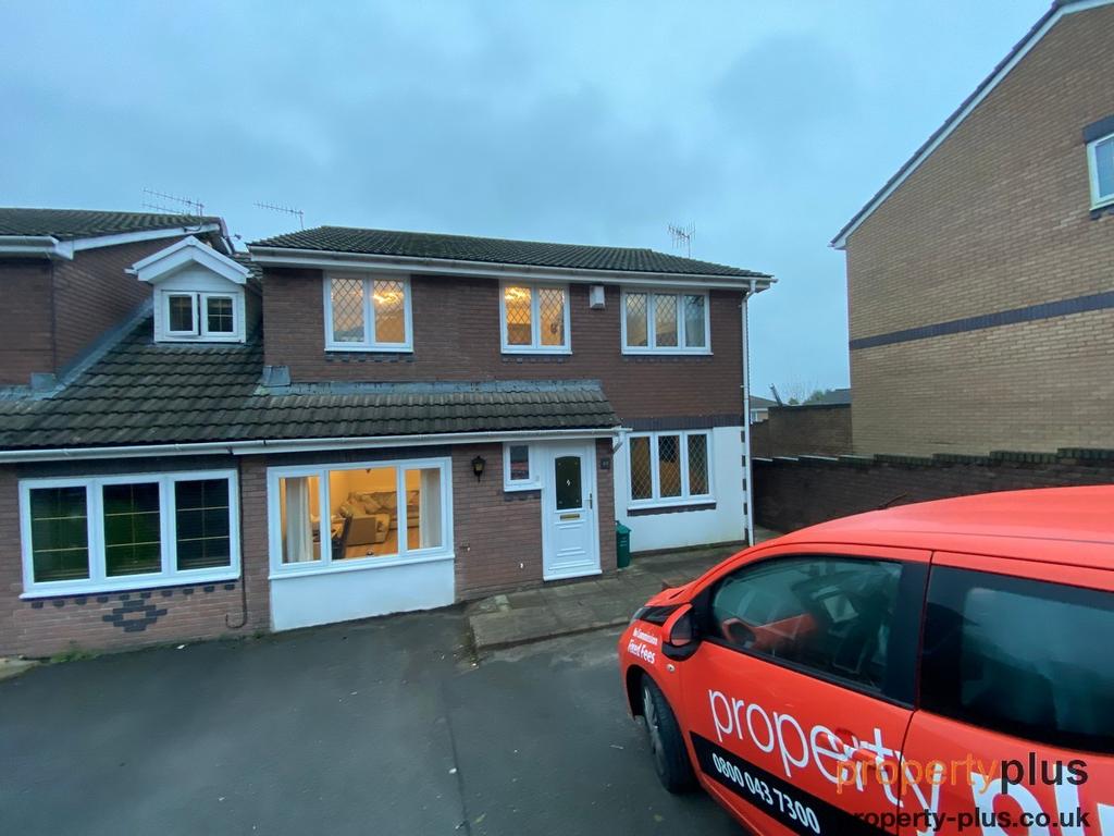 Dinam Park Ton Pentre Ton Pentre 4 bed semidetached bungalow £285,000