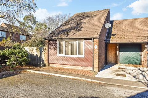 2 bedroom end of terrace house for sale - William Road, Chichester