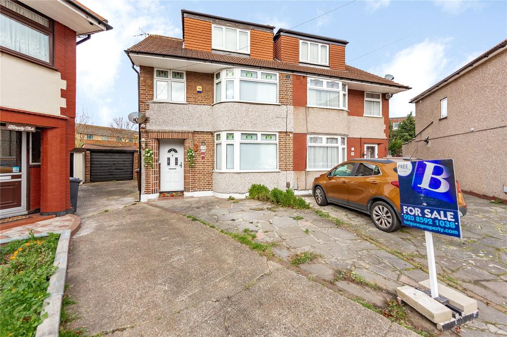 St. Giles Close, Dagenham, RM10 5 bed semidetached house £550,000