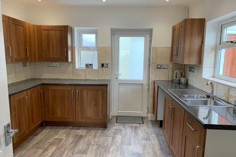 5 Heol Aaron, Lower Cwmtwrch, Swansea, SA9 1EA