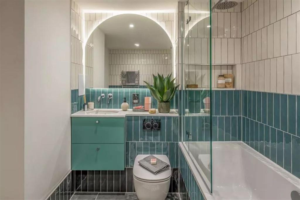 Bathroom 2