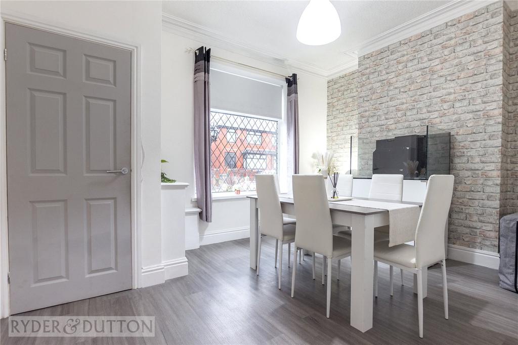 Thompson Lane, Chadderton, Oldham, Greater Manchester, OL9 3 bed