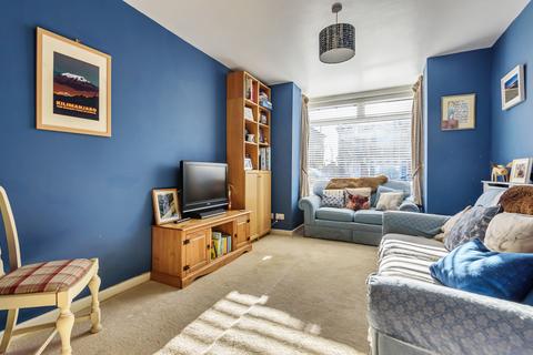 73 Ampthill Road, Southampton, SO15 8LN