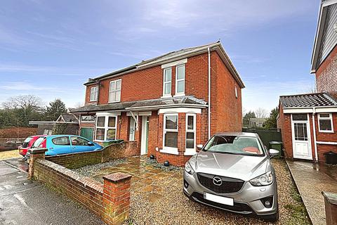 3 Pinegrove Road, Southampton, SO19 2PD