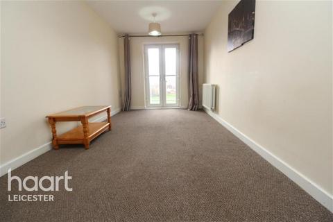 2 bedroom flat to rent, Pavilion Close 2 bedroom with parking