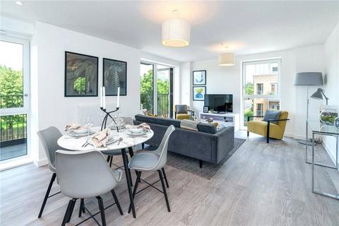 3 bedroom apartment to rent, Seven Sisters Road, London, N4