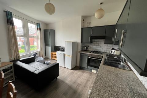 3 bedroom house to rent, Beechwood Crescent, Leeds LS4
