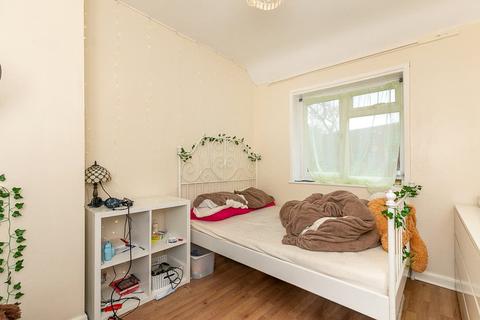 15 Downderry Road, Bromley, BR1 5QH