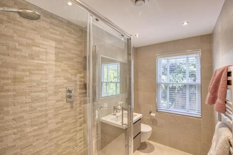5 Pinel Close, Virginia Water, GU25 4SP