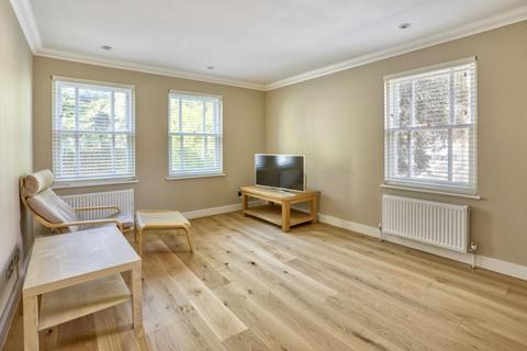 5 Pinel Close, Virginia Water, GU25 4SP