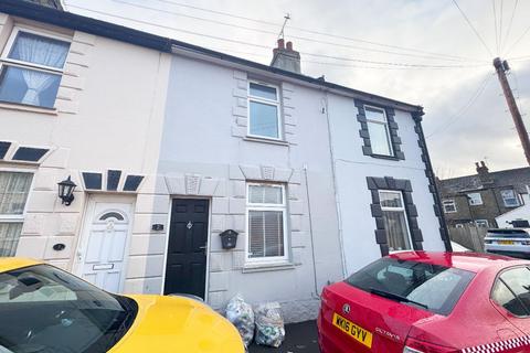 2 bedroom terraced house to rent, Lawrence Street, Gillingham