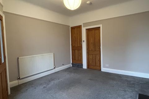 2 bedroom terraced house to rent, Abbot Street, Huddersfield HD1