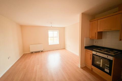 2 bedroom flat to rent, Cambrai Close, Ermine, LN1