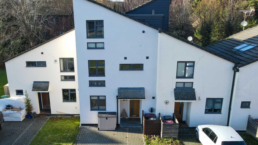 Field View, Caversham, Reading 4 bed townhouse £625,000