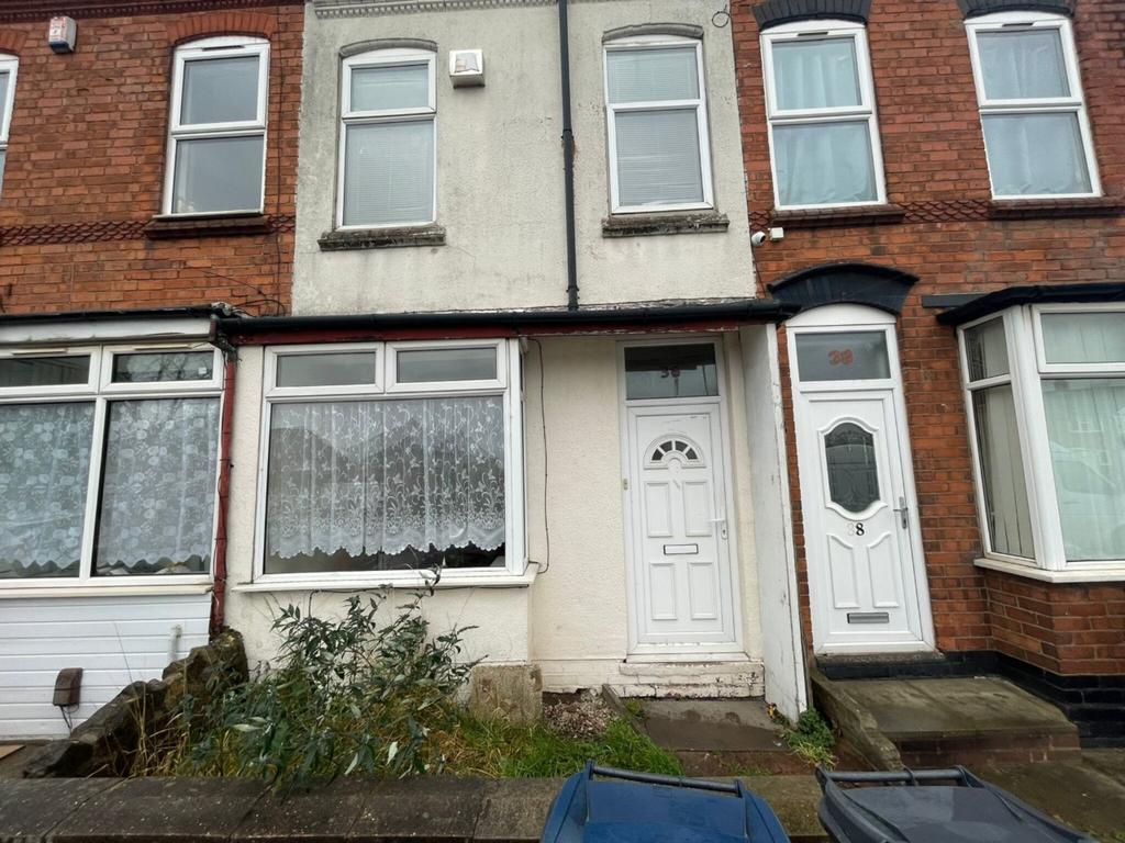 Knights Road Tyseley B11 3QA 2 bed terraced house £650 pcm (£150 pw)
