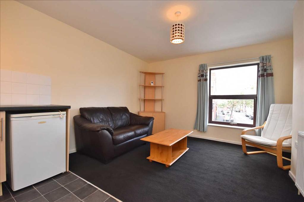 Eaves Lane, Chorley, Chorley 1 bed flat £499 pcm (£115 pw)