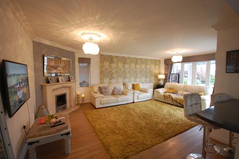 5 bedroom detached house for sale - Wickford