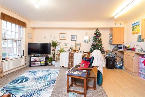 19, Victoria House Mayhill Way, Gloucester, GL1 3NW