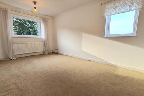 9, Tudor Court Lower Street, Haslemere, GU27 2PF