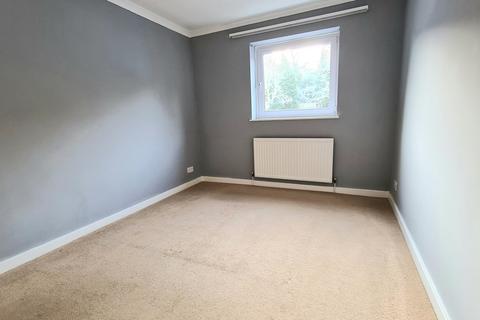 9, Tudor Court Lower Street, Haslemere, GU27 2PF