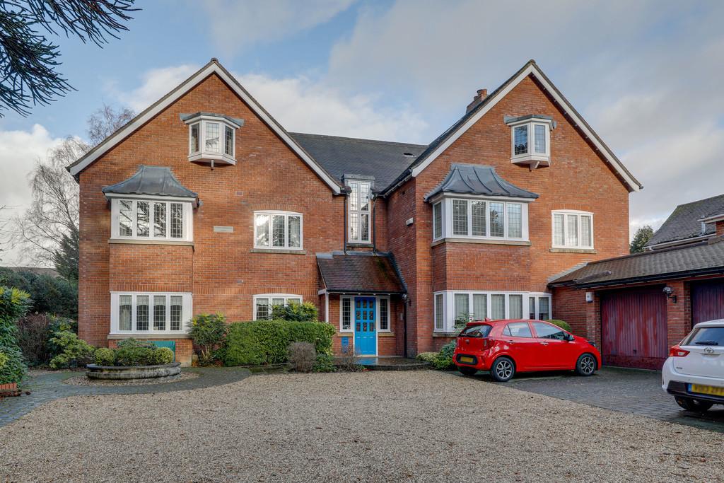 Warwick Road, Solihull 2 bed ground floor flat £575,000