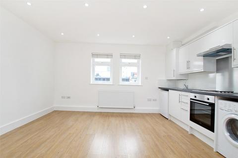 Studio to rent, Barnett Street, Whitechapel