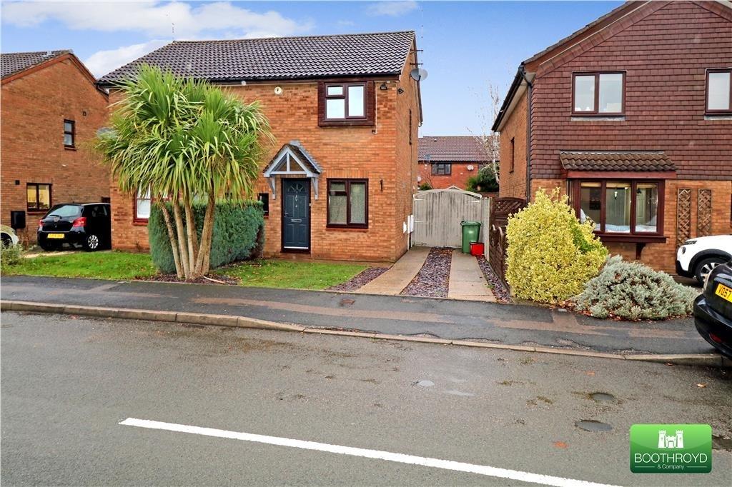 Turton Way, Kenilworth 2 bed semidetached house £900 pcm (£208 pw)