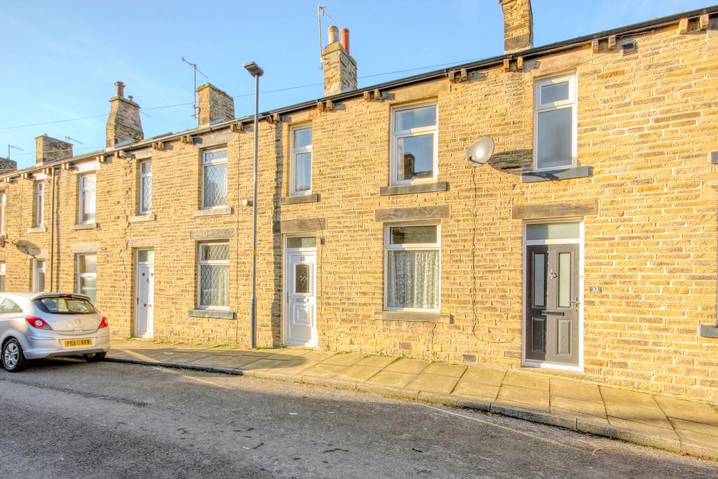 Pembroke Street, Skipton 3 bed terraced house £165,000