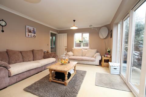 1 Baker Crescent, Dartford, DA1 2NF