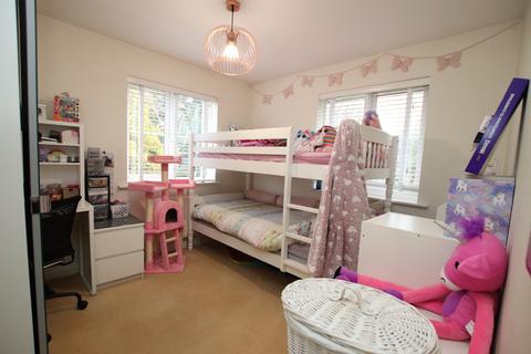 1 Baker Crescent, Dartford, DA1 2NF