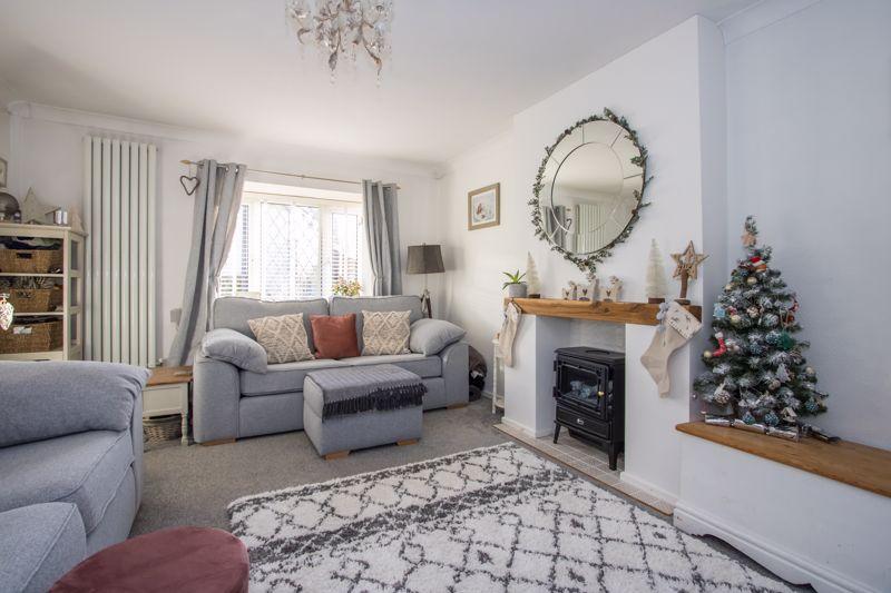 Cosmeston Drive, Penarth 4 bed detached house £510,000