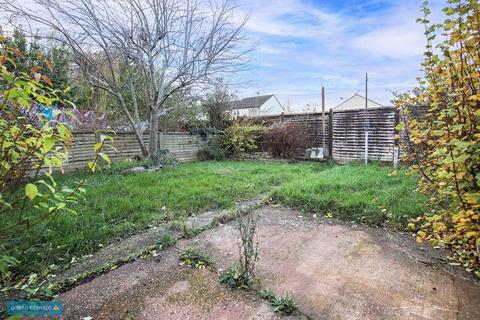 27 Bircham Road, Taunton, TA2 8EX
