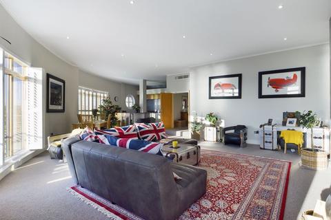 3 bedroom penthouse for sale - Lacuna Apartments Windsor Esplanade Cardiff CF10 5BG