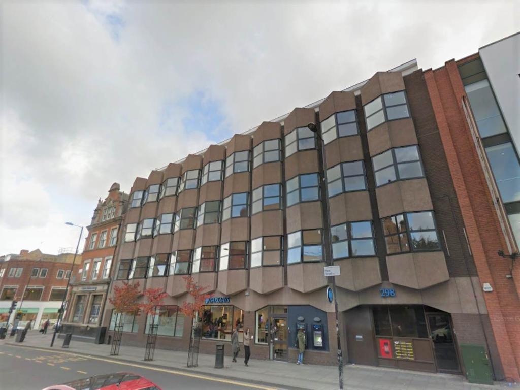 Mare Street, Hackney, London 2 bed flat £1,700 pcm (£392 pw)