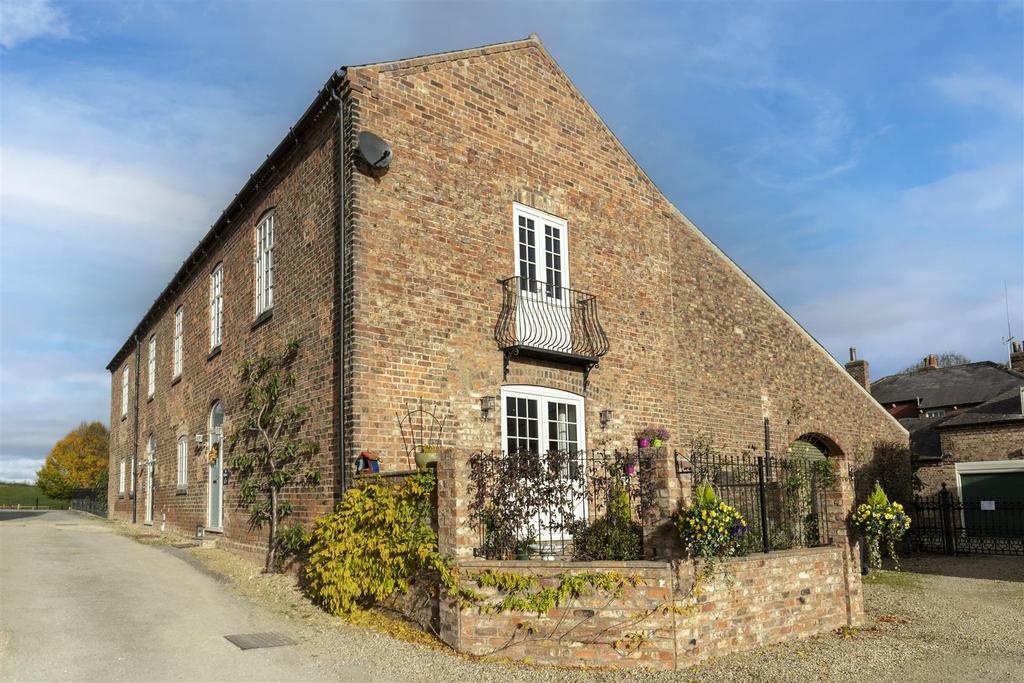 Aldborough, Boroughbridge, York 2 bed end of terrace house £425,000