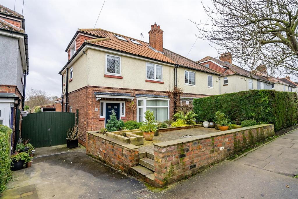 40 Kilburn Road, Off Fulford Road, York, YO10 3 bed semidetached house