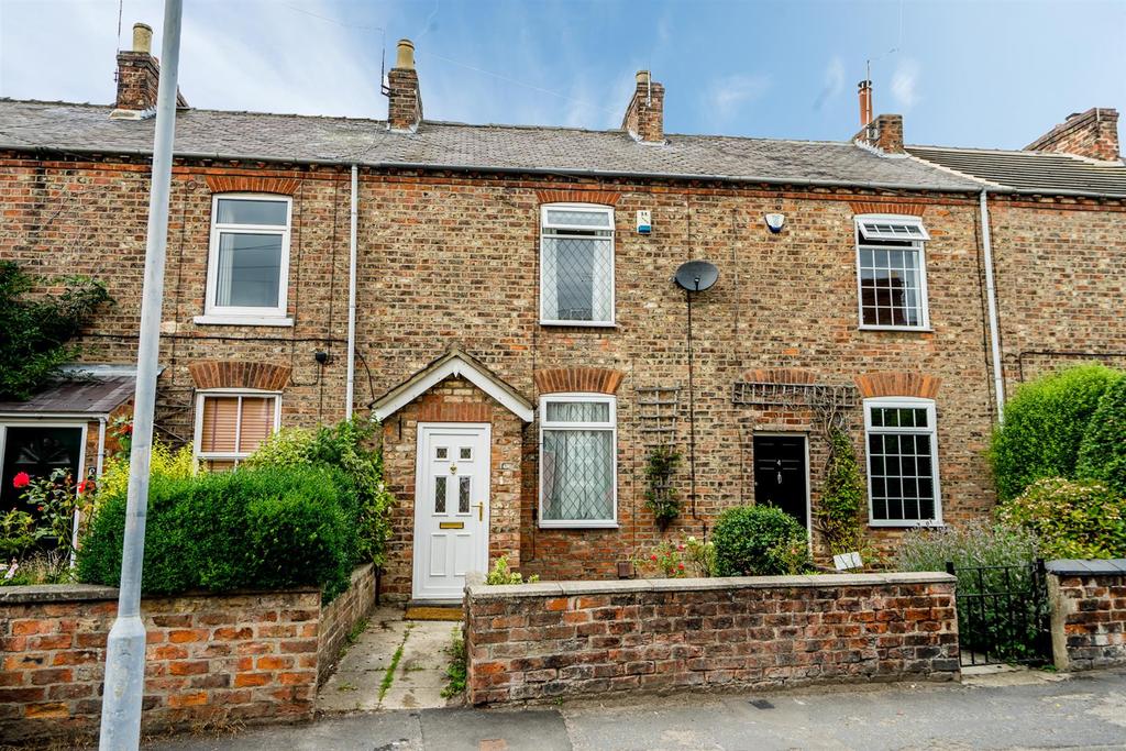 Northfield Terrace, Dringhouses... 2 bed terraced house £895 pcm (£