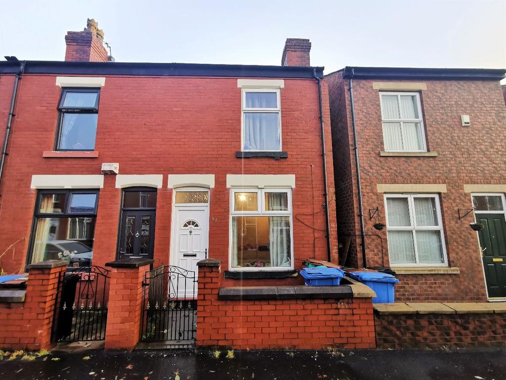 Lowfield Road, Stockport, Cheshire, SK3 2 bed terraced house £145,000