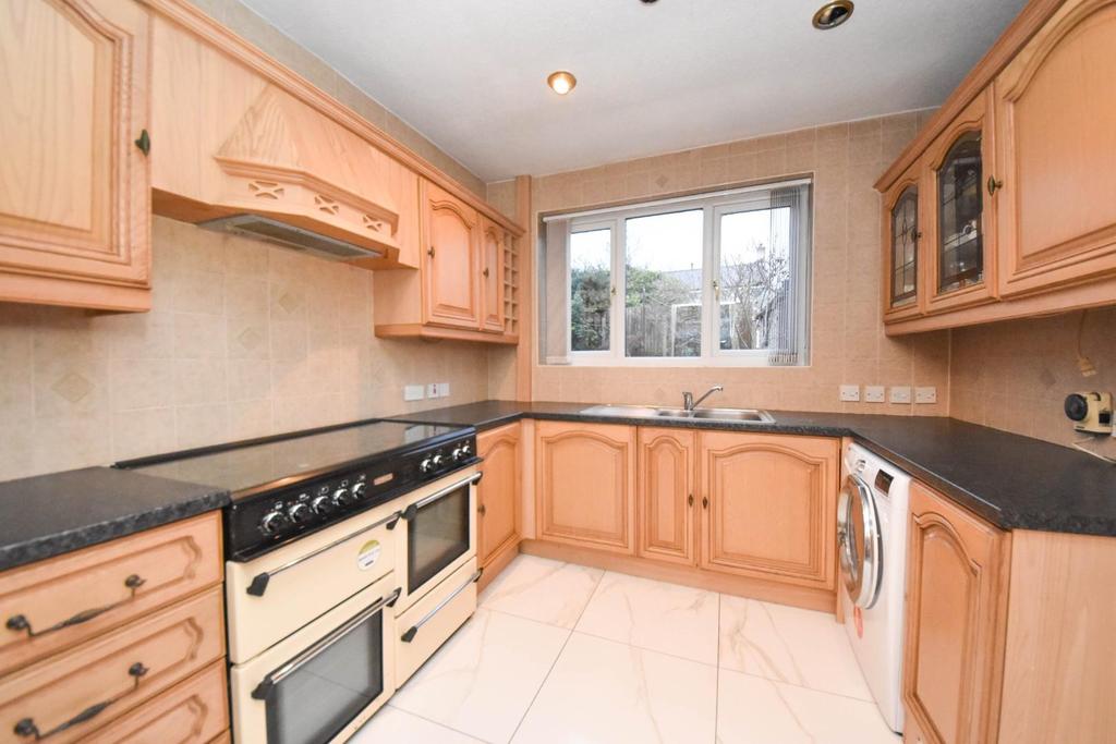 Balcarres Avenue, Whelley, Wigan, WN1... 3 bed semidetached house £